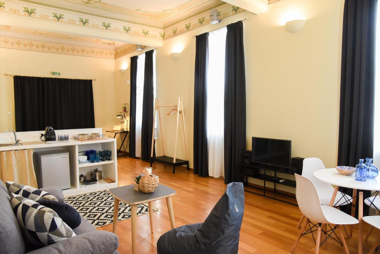 Neoclassical Athens Residence Екстериор снимка