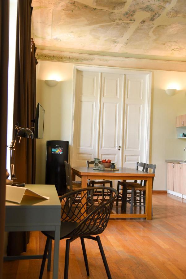 Neoclassical Athens Residence Екстериор снимка